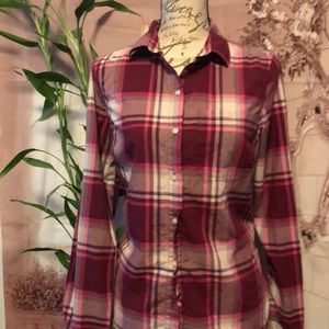 Old Navy The Classical Shirt Plaid Collard Shirt